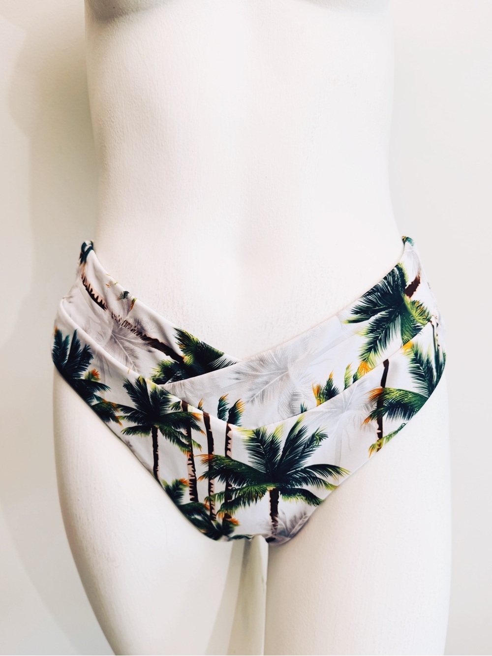 MIZAFUL Tropical Palm Print Bikini Bottoms | US 6 | Reversible Green | EUC